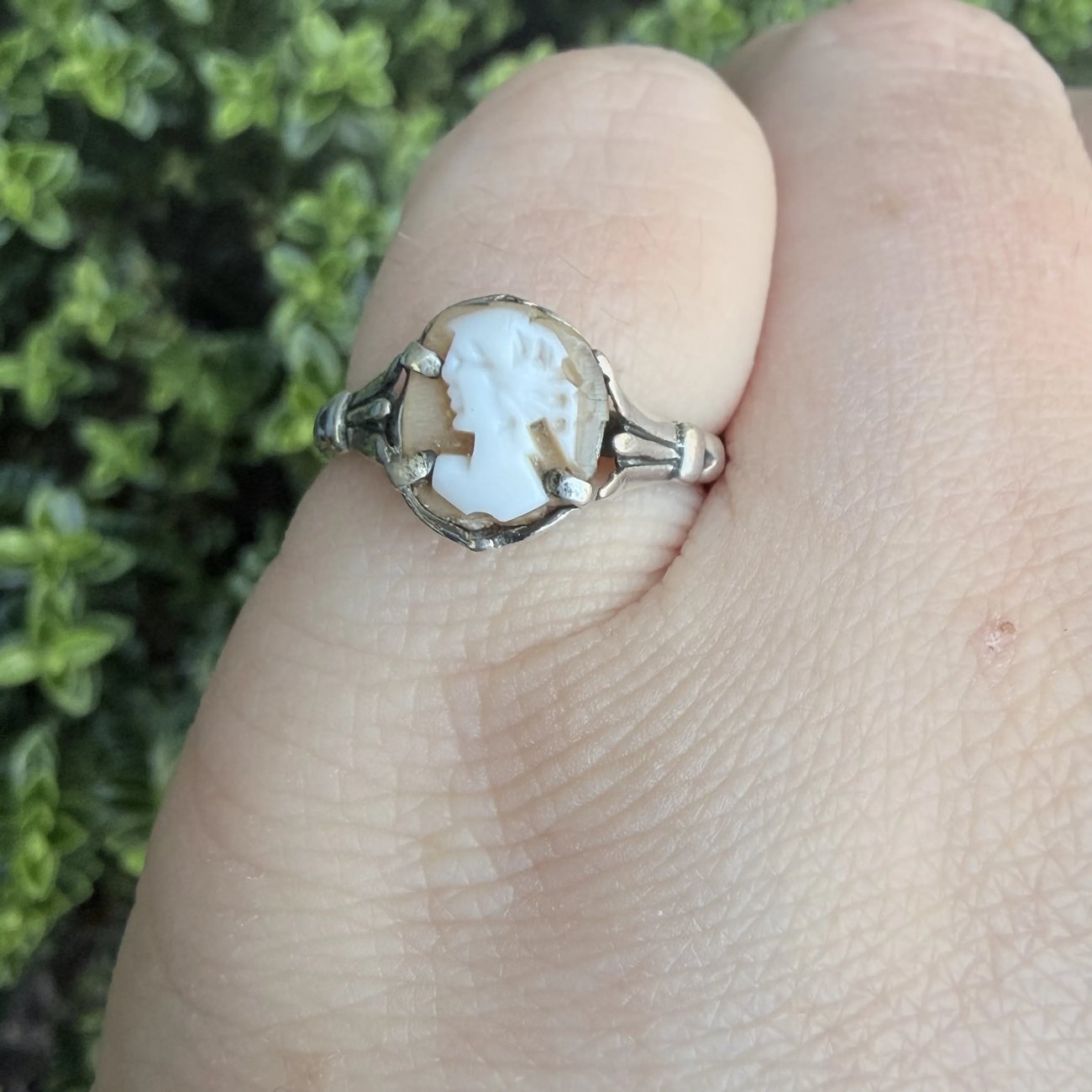Vintage  Silver Shell Cameo Ring - 2
