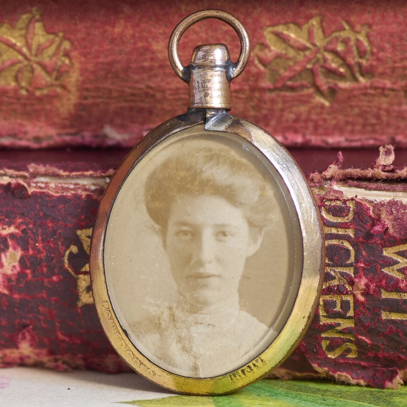 Antique Edwardian Rolled Gold Glass Photo Locket Pendant