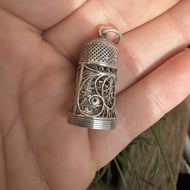 Antique Georgian Silver Filigree Thimble Pendant c1800 Sewing Etui Necessaire Vacant Cartouche - 4