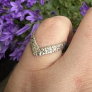 Vintage Sterling Silver Wishbone Ring Floral Engraved Band Lucky Stacking Chevron - 3