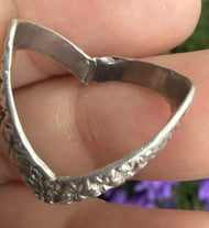 Vintage Sterling Silver Wishbone Ring Floral Engraved Band Lucky Stacking Chevron - 7