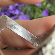 Vintage Sterling Silver Wishbone Ring Floral Engraved Band Lucky Stacking Chevron - 8