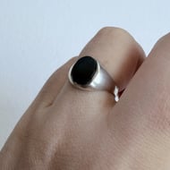 Vintage Silver Signet Ring Plain Oval Onyx Face  - 4