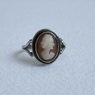Vintage Silver Cameo Ring Carved Lady Portrait Shell Oval Bezel Ladies - 7