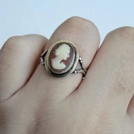 Vintage Silver Cameo Ring Carved Lady Portrait Shell Oval Bezel Ladies - 4