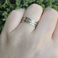 Vintage 9ct Gold and Silver Paste Eternity Band Ring Engraved Wide Stacking - 2