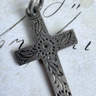 Antique Sterling Silver Cross Pendant Engraved Floral Edwardian Devotional Faith - 4