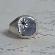 Vintage Sterling Silver Garnet Star Set Signet Ring Red Stone Chunky Unisex - 8