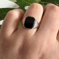 Vintage Sterling Silver Onyx Signet Ring Black Cushion Stepped Shoulders Vintage - 2