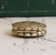 Antique Edwardian Rolled Gold Locket Round Engraved Fan Floral Photo Pendant Charm - 6