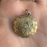 Antique Edwardian Rolled Gold Locket Round Engraved Fan Floral Photo Pendant Charm - 4