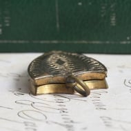 Antique Rolled Gold Shield Locket Engraved Fern Foliate Photo Pendant Fob Medal Charm - 4