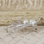 Vintage Sarah Coventry Silver Tone Leaf Brooch Faux Pearl Vintage Openwork Foliate Pin - 5