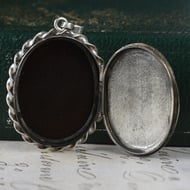 Vintage Sterling Silver Locket Pendant Engraved Floral Gold Accent Rope Frame - 5