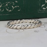 Silver Curb Woven Twist Band Ring - 5