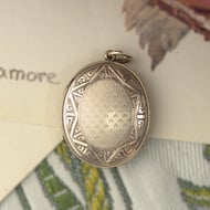 Antique Edwardian Locket 9ct Gold Front and Back Pendant - 5