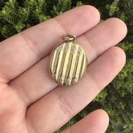 Antique Victorian Rolled Gold Oval Double Photo Locket Glass Pendant - 3