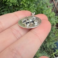 Vintage Sterling Silver George Tarratt Ltd Lily Floral Pendant Round - 4