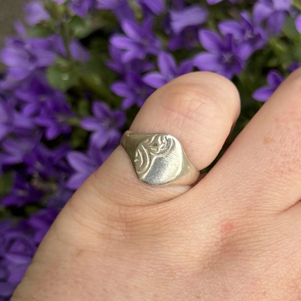 Vintage Sterling Silver Signet Ring Etched Scroll Detail Cushion Face Gents