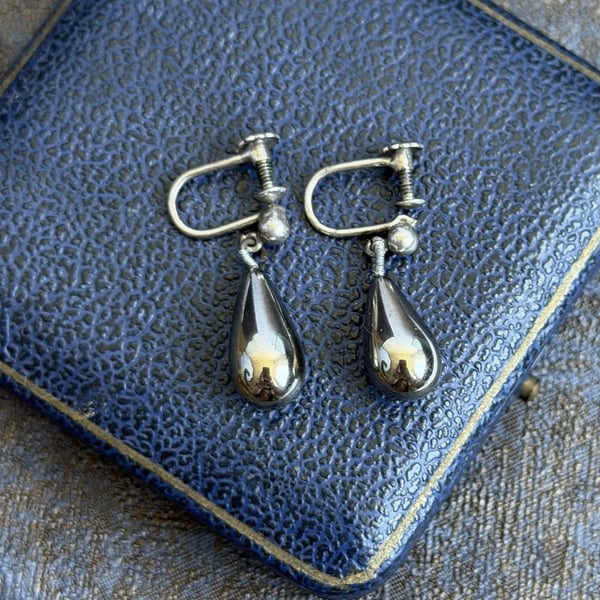 Vintage Silver Teardrop Drop Earrings Screw Back Polished Puffy Dangle Pair
