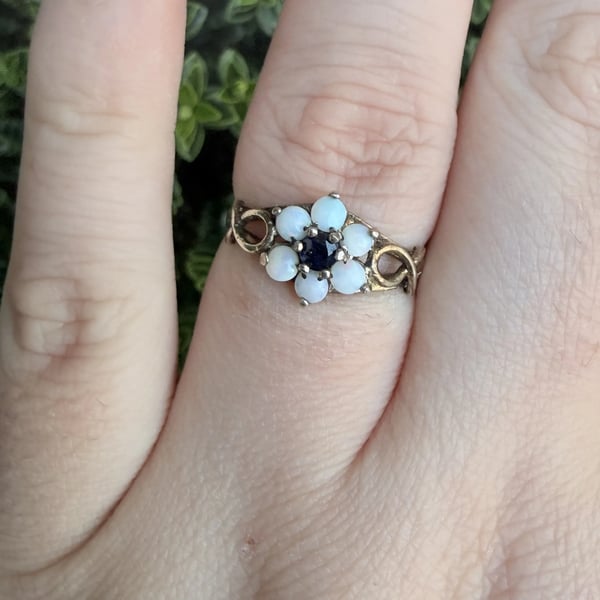 Vintage Sterling Silver Opal & Amethyst Flower Cluster Gold Ring