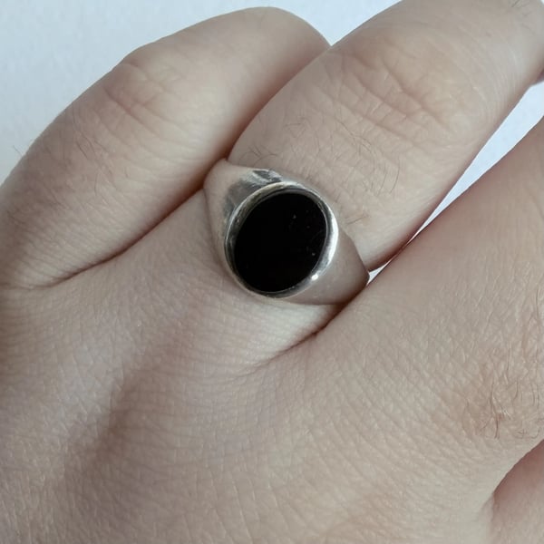 Vintage Silver Signet Ring Plain Oval Onyx Face  - 2