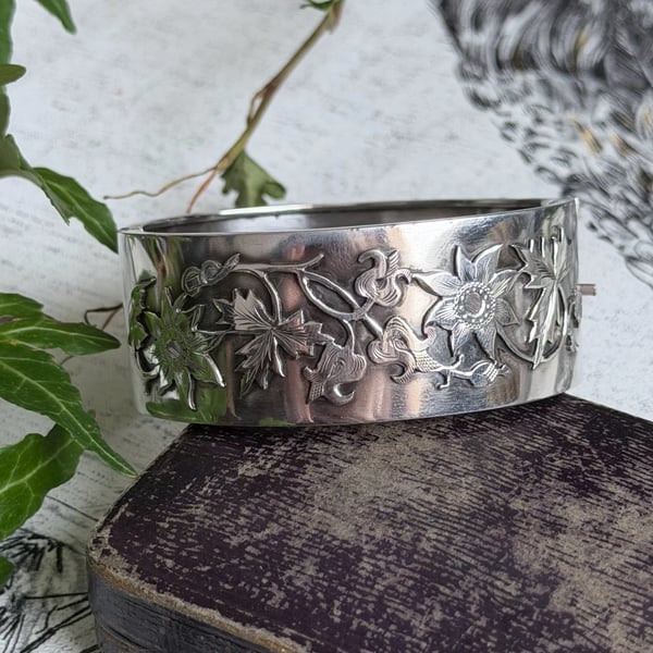 Antique Victorian Silver Bangle Aesthetics Ivy Leaf Hinged Bracelet Sterling 925
