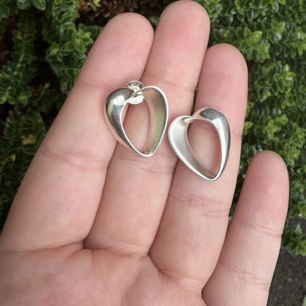 Vintage Sterling Silver Open Heart Stud Earrings Twist Ribbon Modernist Love Polished - 2