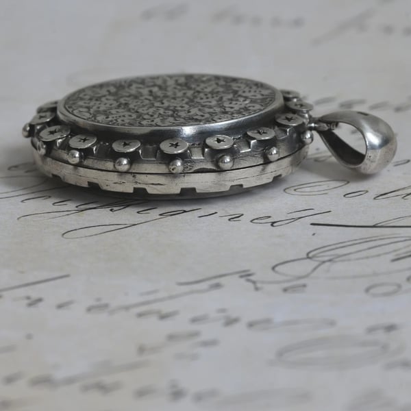 Antique Victorian Sterling Silver Locket Oval Engraved Star Set Aesthetic Pendant - 2