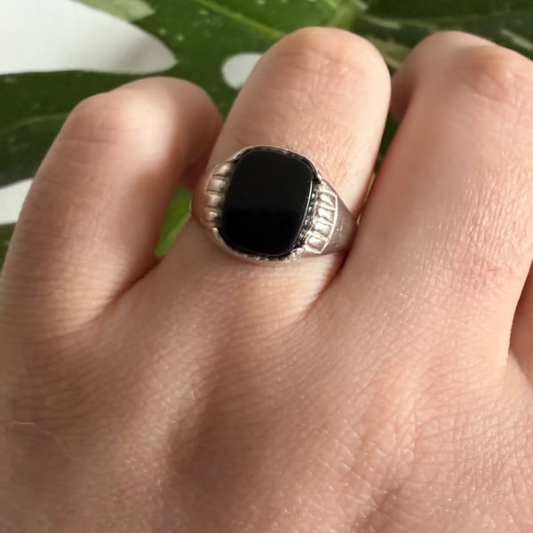 Vintage Sterling Silver Onyx Signet Ring Black Cushion Stepped Shoulders Vintage - 2