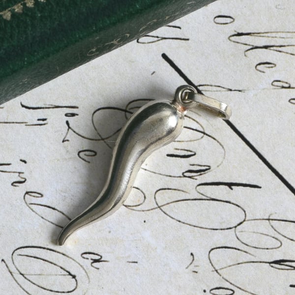 Vintage Italian Horn Cornicello Pendant 800 Silver Good Luck Charm Corno Lucky Amulet Italy