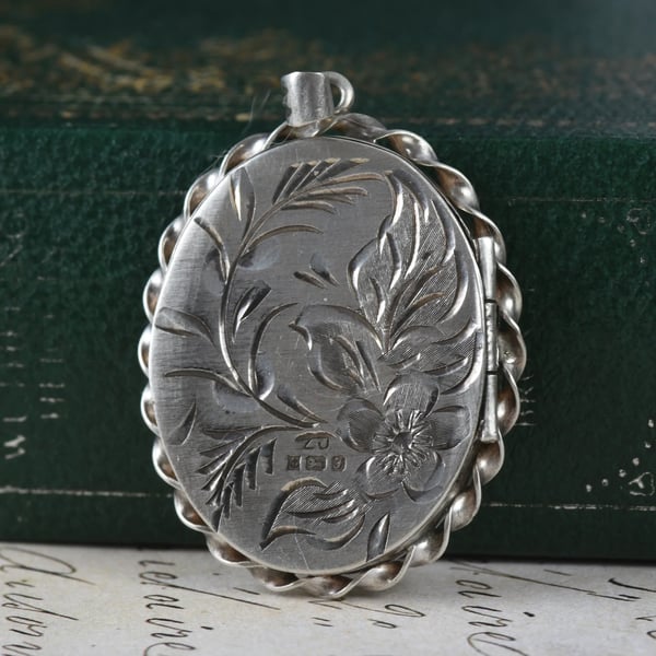Vintage Sterling Silver Locket Pendant Engraved Floral Gold Accent Rope Frame - 2