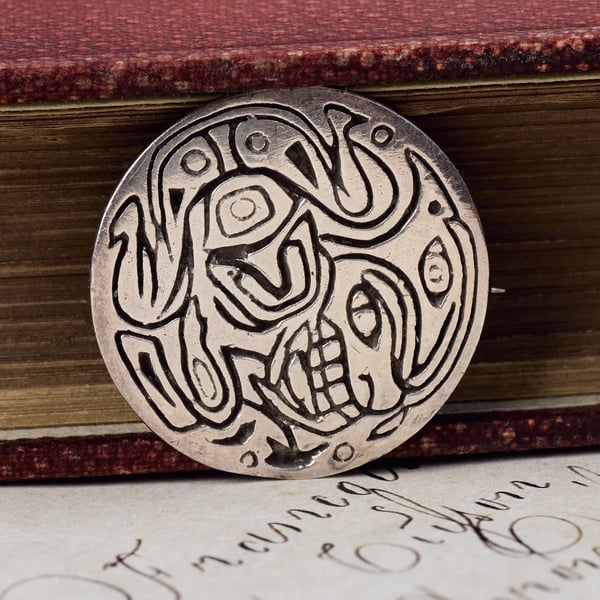 Vintage Sterling Silver Brooch 925 Round Disc Engraved Northern Mythic Formline Pin