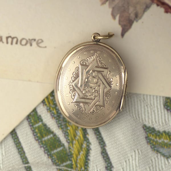 Antique Edwardian Locket 9ct Gold Front and Back Pendant