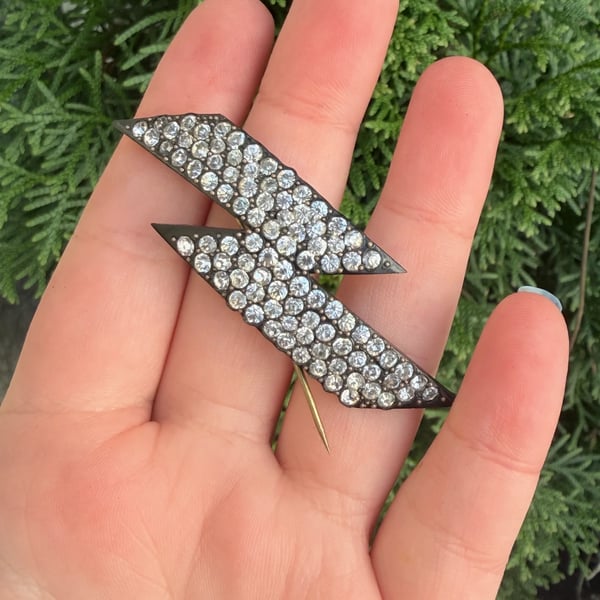 Vintage Plastic Lightning Bolt Paste Brooch Pin - 2