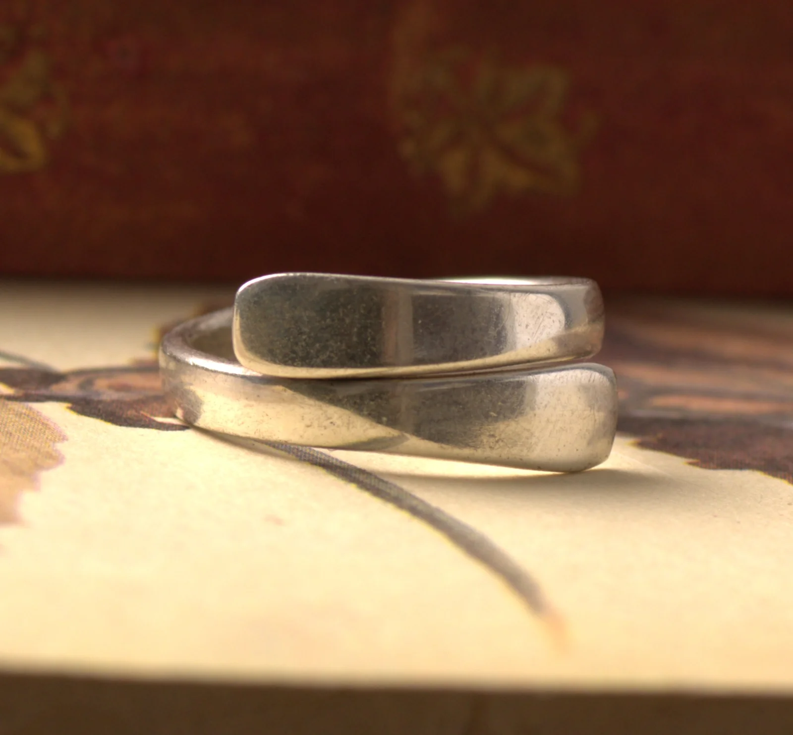 260903B-001 — 260903B-001-9.webp Sterling Silver Cross Crossover Wave Stack Band