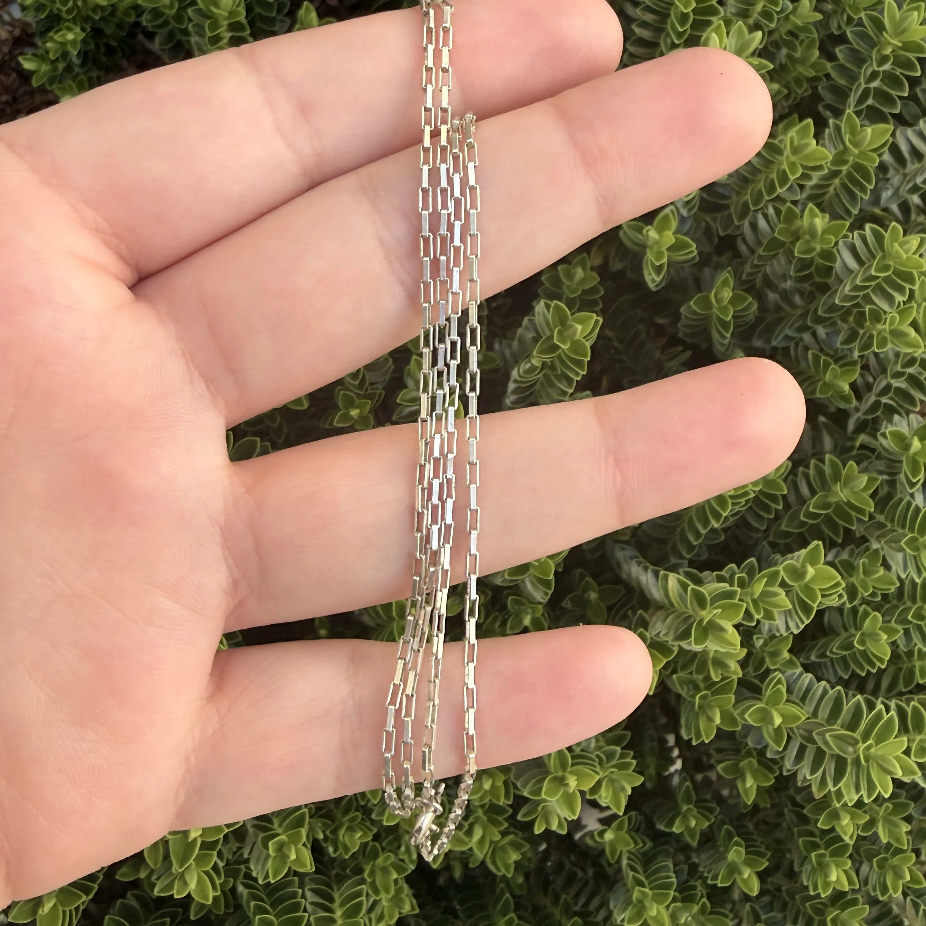 260929D-002 — 260929D-002-1.webp Vintage Sterling Silver Rectangle Link Chain Necklace 19"